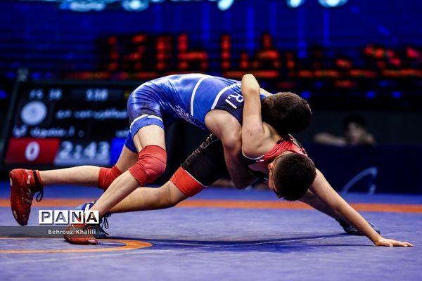 اولین جشنواره کشتی آزاد خردسالان جام پهلوانک‌ها