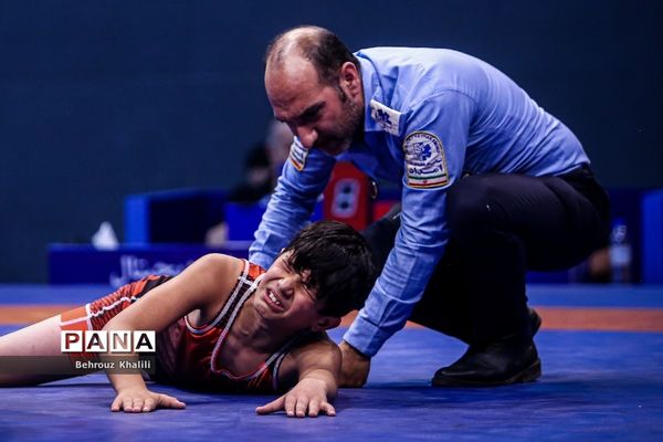 اولین جشنواره کشتی آزاد خردسالان جام پهلوانک‌ها