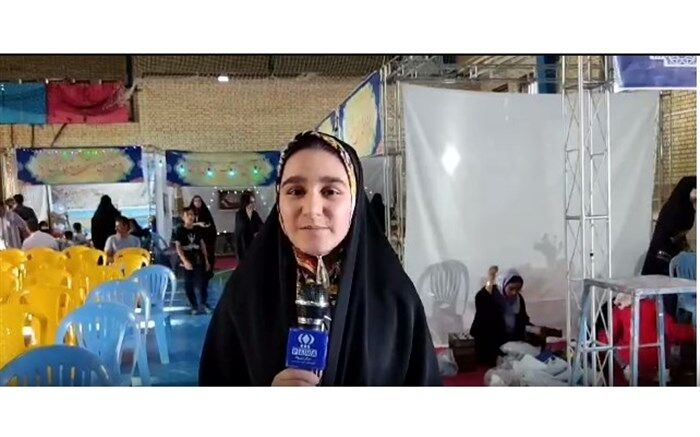 برگزاری جشنواره گلرنگ در شهرستان هرند