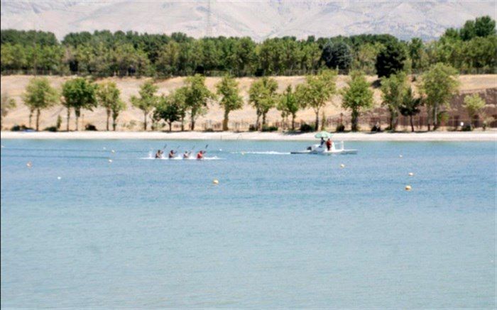 تیم ملی آب‌های آرام و پاراکانو به آب می‌زنند