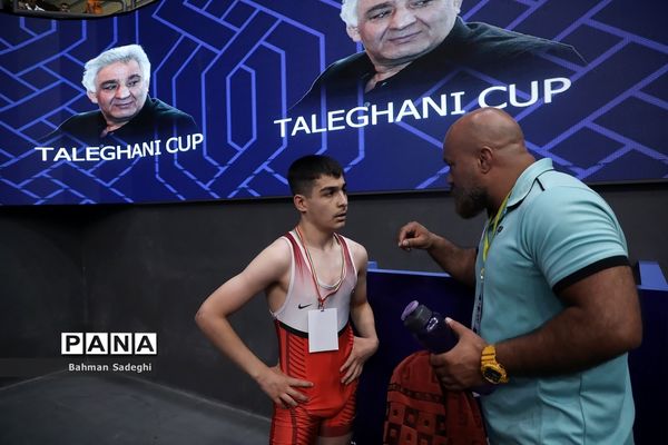 روز پایانی اولین جشنواره کشتی آزاد خردسالان جام پهلوانک‌ها