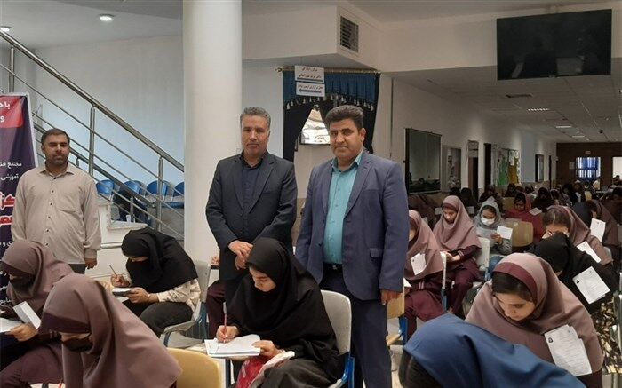 آزمون ورودی مدارس نمونه دولتی در ساوه برگزار شد