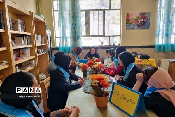 جلسه هم‌اندیشی افتتاحیه پایگاه تابستانی آموزشگاه یادگار امام (ره) شهرستان‌ ورامین