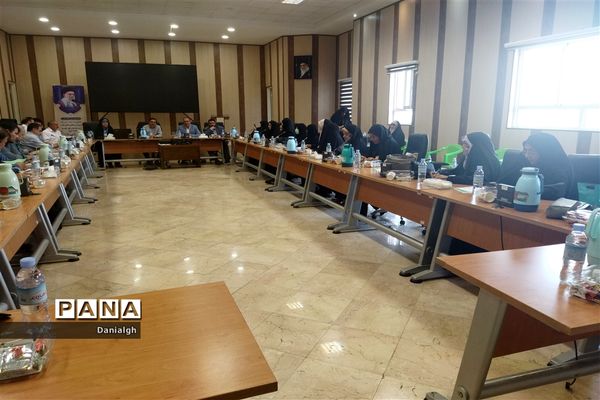 جلسه مشاوره هدایت تحصیلی منطقه 12