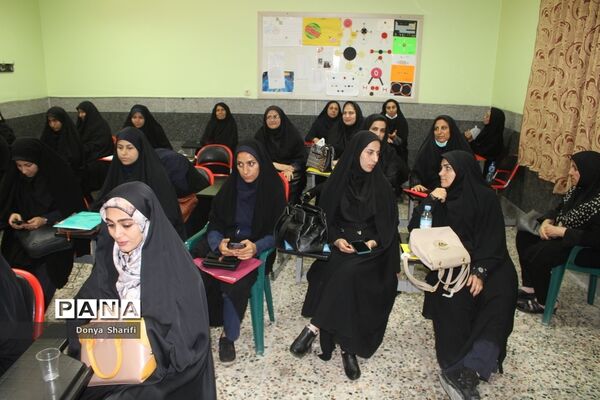 بازدید معاون پژوهش، برنامه‌ریزی و توسعه منابع انسانی آموزش و پرورش استان بوشهر از روند بررسی مدارک آزمون استخدامی