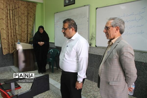 بازدید معاون پژوهش، برنامه‌ریزی و توسعه منابع انسانی آموزش و پرورش استان بوشهر از روند بررسی مدارک آزمون استخدامی