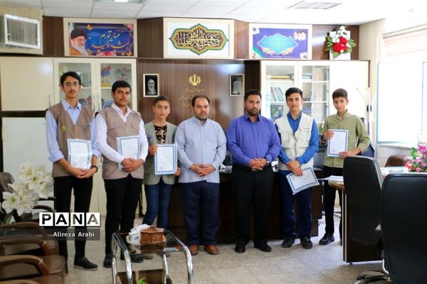 جلسه تجلیل از خبرنگاران فعال پانا کاشمر