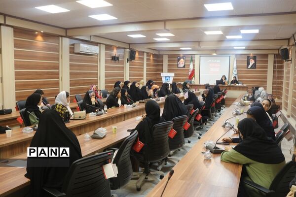آخرین جلسه آموزش عکاسی مقدماتی ویژه دختران