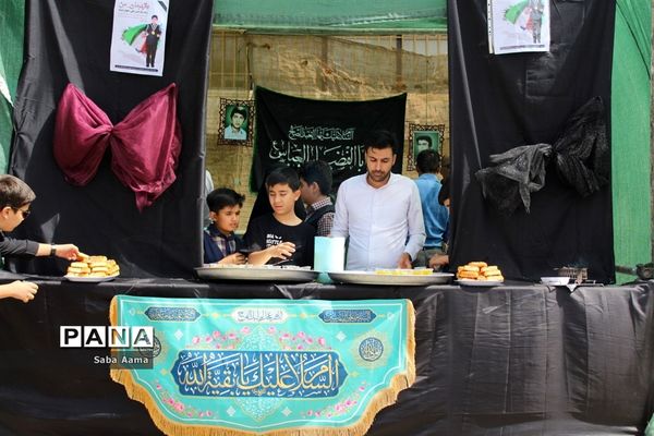 مراسم ترحیم دانش‌آموز قهرمان کاشمری