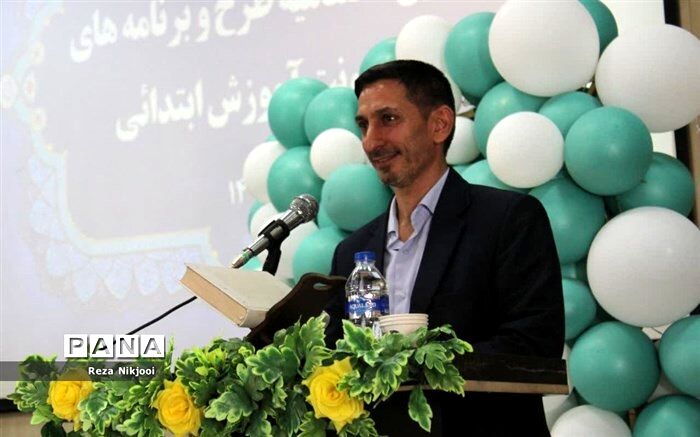 بهره‌گیری از آموزه‌های الهی، امری ضروری با هدف افزایش اطلاعات دانش‌آموزان است/فیلم