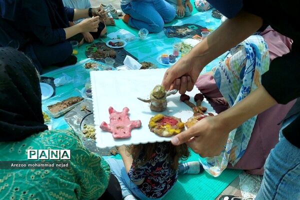 برگزاری اولین فستیوال کثیف‌کاری در مدرسه‌ عطردانش شهرستان‌قرچک