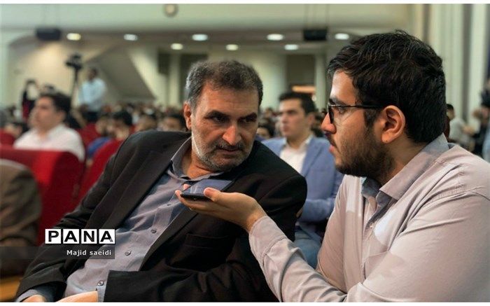 باید فطرت پاک و هنرمند نوجوانان را شکوفا کنیم