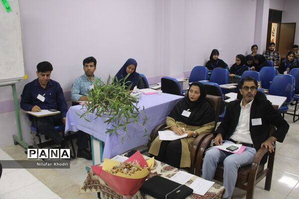 جشنواره نوجوان خوارزمی مرحله استانی محور زبان انگلیسی در بوشهر