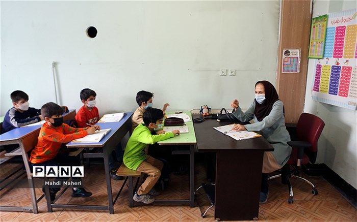 آموزش ۱۲۰ هزار معلم ابتدایی در قالب جشنواره عصر جدید یاددهی-یادگیری