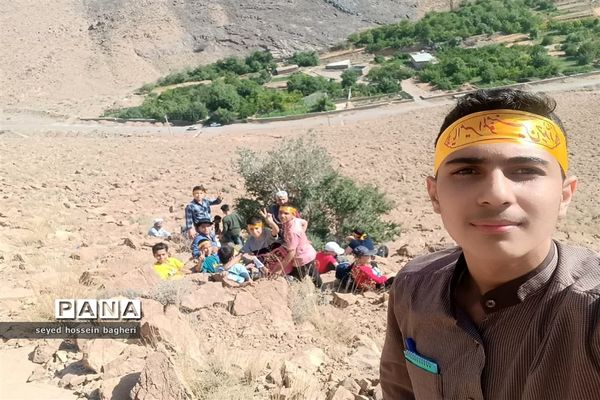 کوهپیمایی دانش‌آموزان اشکذری به یاد ۶۶ کودک شهید سانحه تروریستی هواپیمایی ایرباس سال ۱۳۶۷