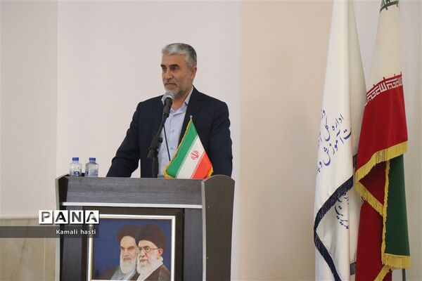 برگزاری مراسم تکریم و تودیع و معارفه مدیر آموزش و پرورش شهرستان اردکان