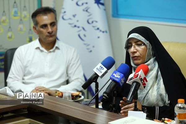 نشست خبری معاون آموزش ابتدایی