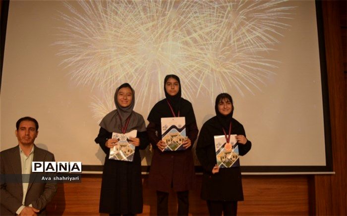 تیم والیبال متوسطه اول و دوم شهرستان‌های استان‌تهران بر قله قهرمانی والیبال قطب شش کشور/فیلم