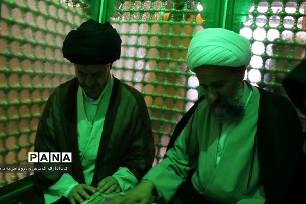 مراسم غبارروبی حرم مطهر حضرت بی بی زبیده (س) در شهرستان‌قرچک
