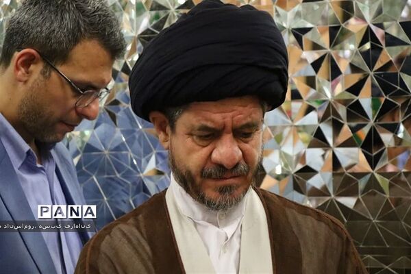 مراسم غبارروبی حرم مطهر حضرت بی بی زبیده (س) در شهرستان‌قرچک