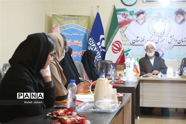 نشست اعضای مجلس دانش‌آموزی استان خوزستان در اهواز