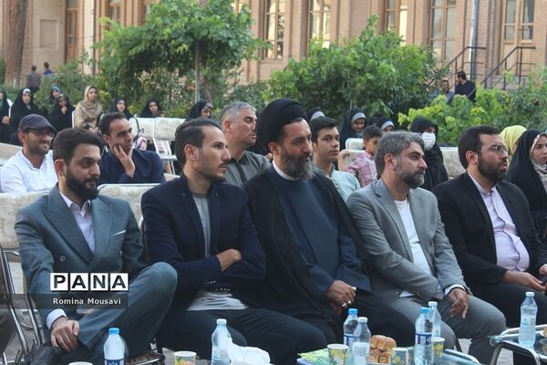 محفل شعر «سایه بوتراب»