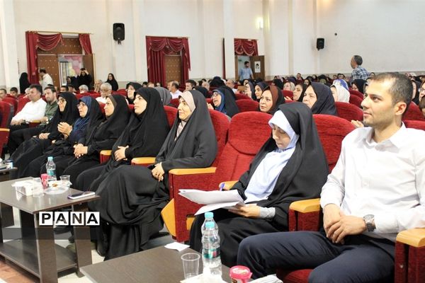 جشن بزرگ غدیرخم و تکریم سادات در آموزش و پرورش شهرستان شاهین‌شهر