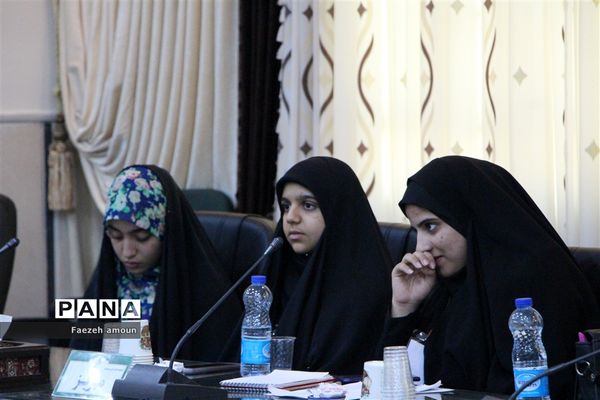 برگزاری دومین نشست مجلس دانش‌آموزی دختران استان یزد