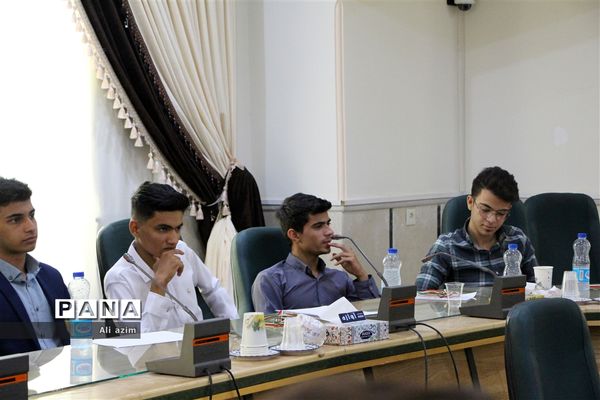 برگزاری دومین نشست مجلس دانش‌آموزی پسران استان یزد