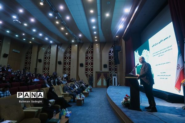 آیین ارسال 845 هزار جلد کتاب به کتابخانه‌های مناطق محروم سراسر کشور