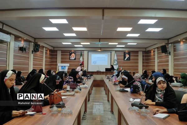 دوره آموزشی خبرنگاری مقدماتی ویژه دختران