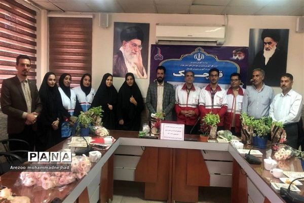 تجلیل از دانش‌آموزان طرح دادرس شهرستان قرچک