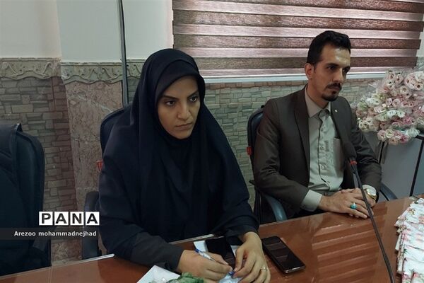 تجلیل از دانش‌آموزان طرح دادرس شهرستان قرچک