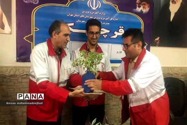تجلیل از دانش‌آموزان طرح دادرس شهرستان قرچک