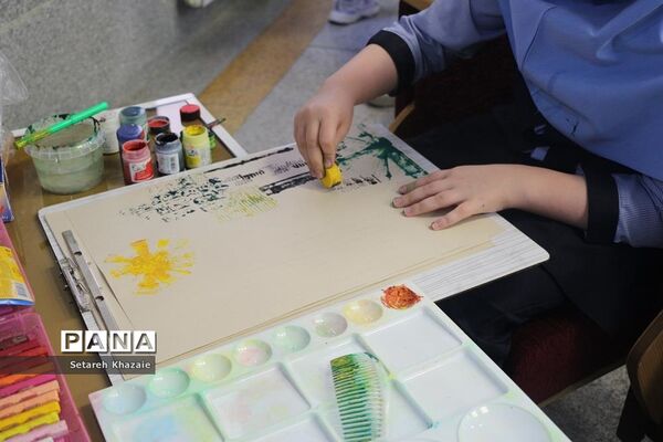 تجلیل از برگزیدگان چهل‌و‌یکمین جشنواره فرهنگی هنری مقطع ابتدایی ناحیه 6