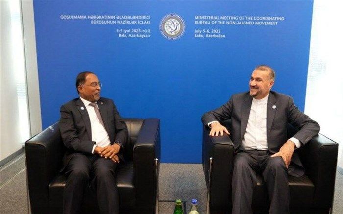 تاکید وزیر امور خارجه بر ارتقای همکاری‌های ایران و مالزی در حوزه‌های اقتصادی و تجاری