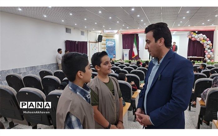 دانش‌آموزان حداقل یک مهارت را در تابستان بیاموزند