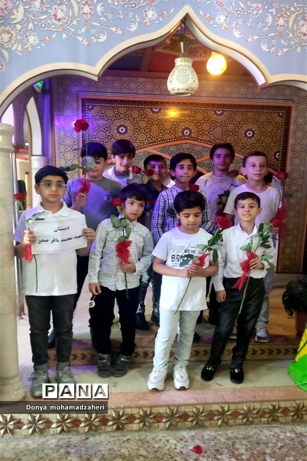 برگزاری جشن عید غدیر توسط دانش‌آموزان در اداره آموزش و پرورش منطقه۲