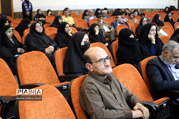 همایش  منتخبین دومین دوره طرح دانش‌آموز تراز انقلاب اسلامی  در بوشهر