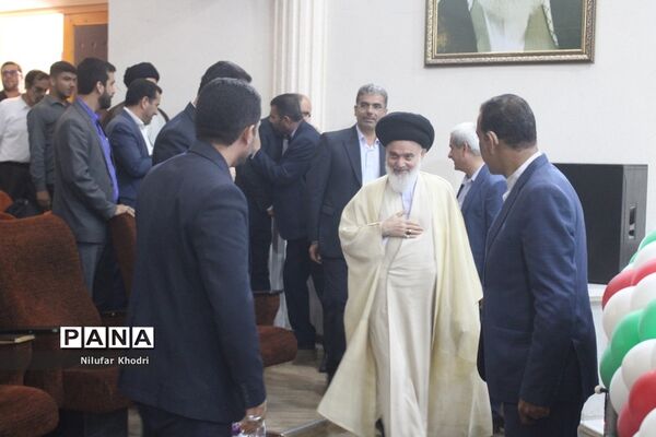 همایش  منتخبین دومین دوره طرح دانش‌آموز تراز انقلاب اسلامی  در بوشهر