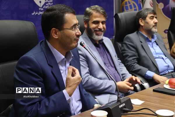 مراسم تکریم و معارفه مسئول انجمن  اسلامی دانش‌آموزان آذربایجان شرقی
