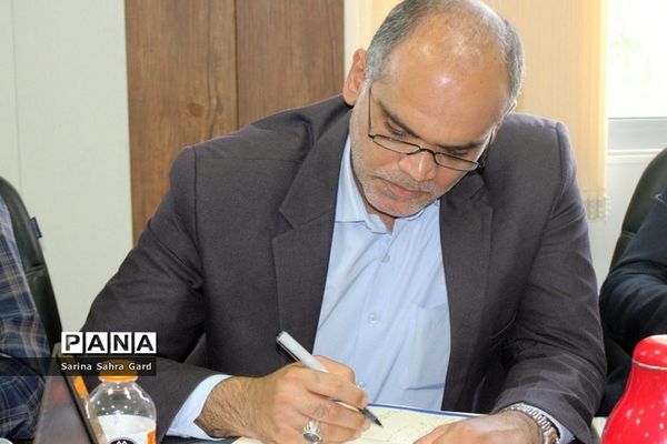 جلسه هم اندیشی معاونان پرورشی و تربیت‌بدنی شهرستان‌ها و مناطق آموزش و پرورش استان بوشهر