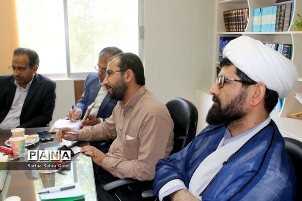 جلسه هم اندیشی معاونان پرورشی و تربیت‌بدنی شهرستان‌ها و مناطق آموزش و پرورش استان بوشهر