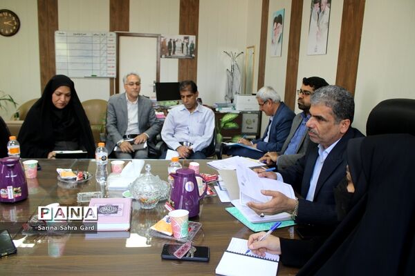 جلسه هم اندیشی معاونان پرورشی و تربیت‌بدنی شهرستان‌ها و مناطق آموزش و پرورش استان بوشهر