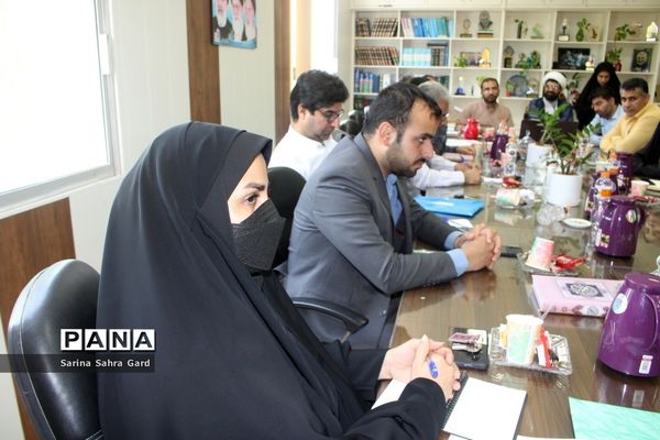 جلسه هم اندیشی معاونان پرورشی و تربیت‌بدنی شهرستان‌ها و مناطق آموزش و پرورش استان بوشهر