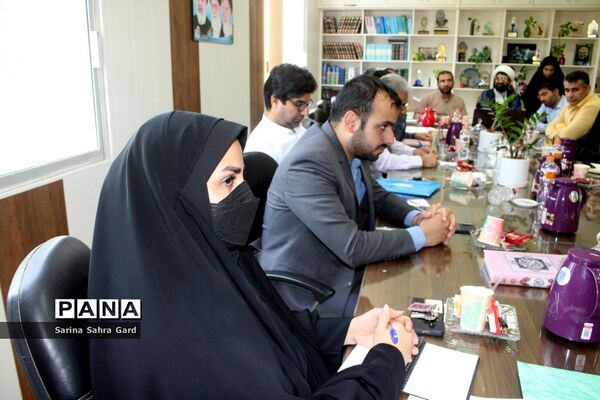 جلسه هم اندیشی معاونان پرورشی و تربیت‌بدنی شهرستان‌ها و مناطق آموزش و پرورش استان بوشهر