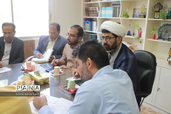 جلسه هم اندیشی معاونان پرورشی و تربیت‌بدنی شهرستان‌ها و مناطق آموزش و پرورش استان بوشهر
