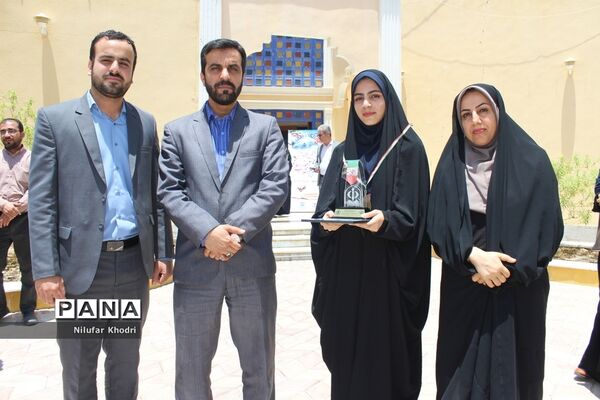 تجلیل از روسا، معاونان و کارشناسان امور تربیتی استان بوشهر در همایش منتخبین طرح دانش‌آموز تراز انقلاب اسلامی
