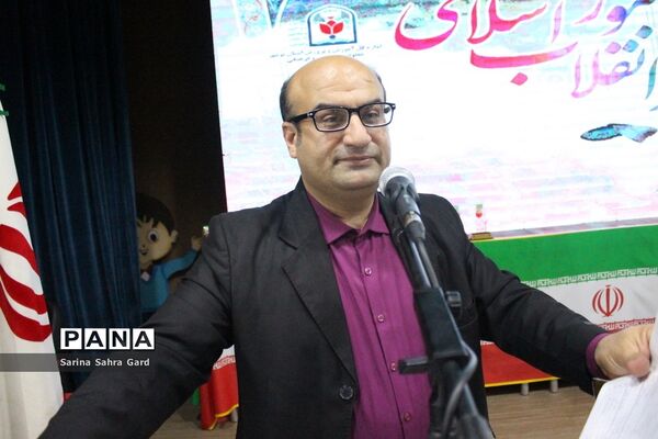 تجلیل از روسا، معاونان و کارشناسان امور تربیتی استان بوشهر در همایش منتخبین طرح دانش‌آموز تراز انقلاب اسلامی