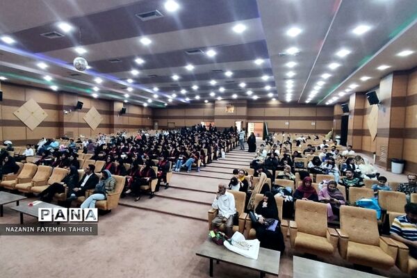 جشن دانش آموختگی دانشجویان دانشگاه پیام نور استان تهران به میزبانی فشافویه
